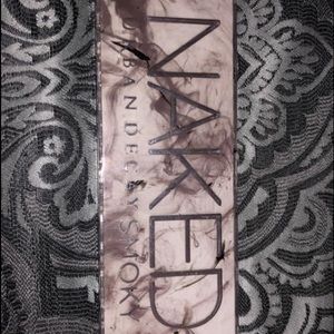 Naked smoky pallet, brand new!